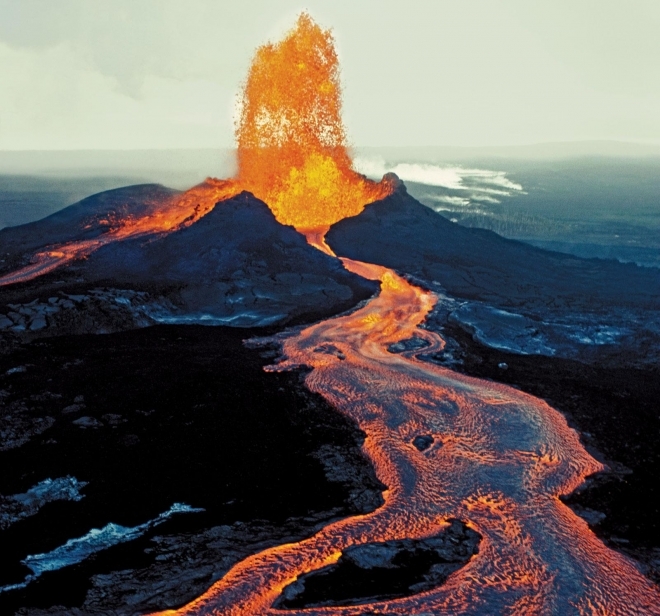 揭秘史上十大最剧烈的火山喷发：场景犹如世界末日(1)