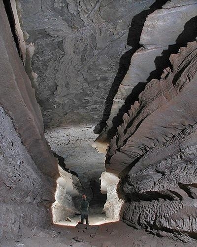 探秘世界最长山洞，200多年只探出600公里，至今未到尽头(3)